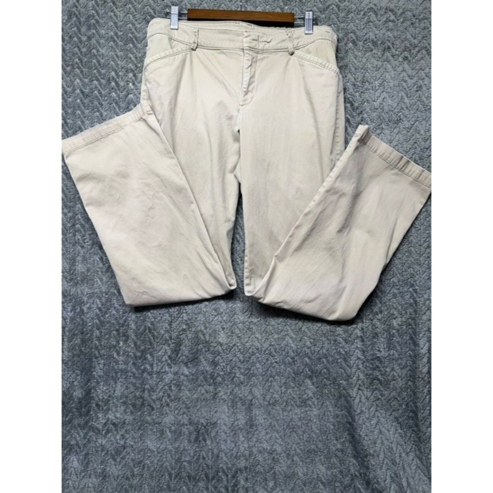 Dockers Womens Khaki Chino Pants Size 12M Straight Leg Tan Stretch Casual 0711